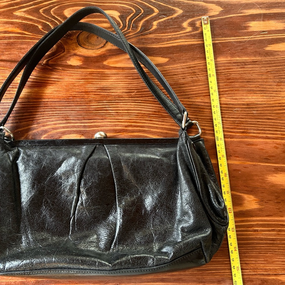 HOBO Classic Black Leather Shoulder Bag - Picture 5 of 8